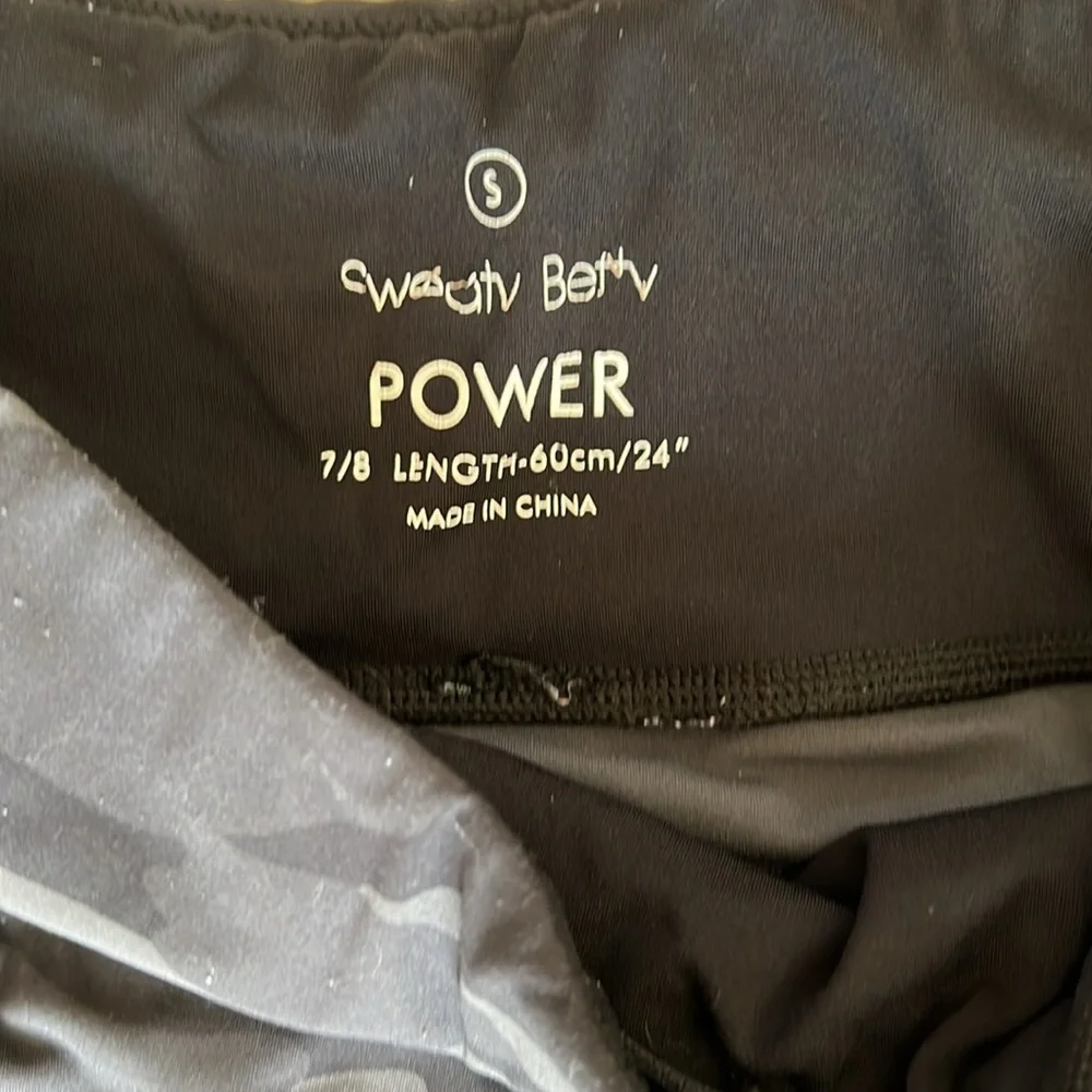 Sweaty Betty Power 7/8 Leggings Tights Black Grey Camo Print - Picture 3 of 6